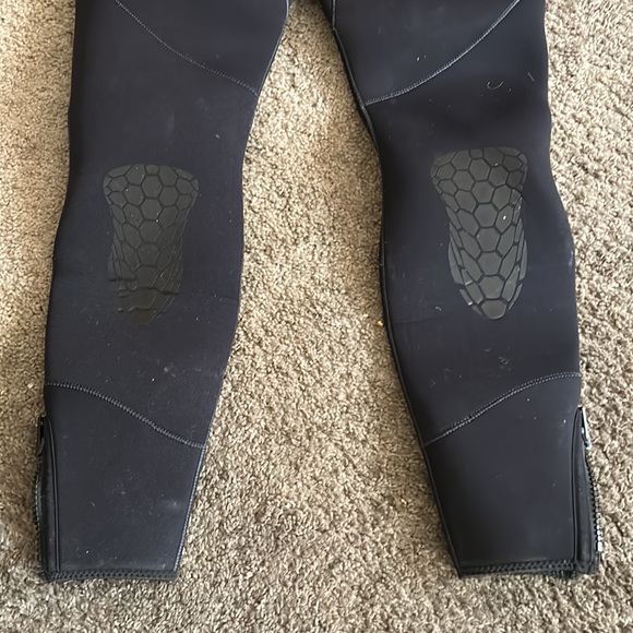 Wet ssuit 7 mm. With front zip - Picture 4 of 4